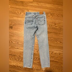 Levi’s “Wedgie” straight leg Jean. Size 26.